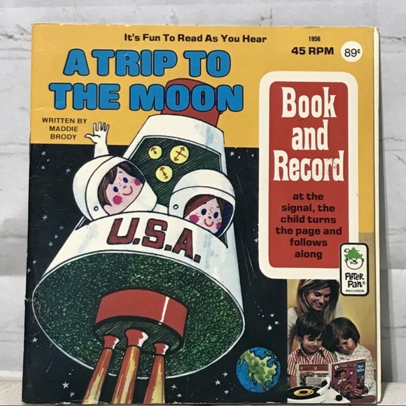 Vintage Peter Pan record and book 45 RPM "A Trip to the Moon" - Picture 1 of 9